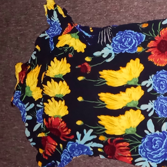 Shirt - Picture 2 of 3